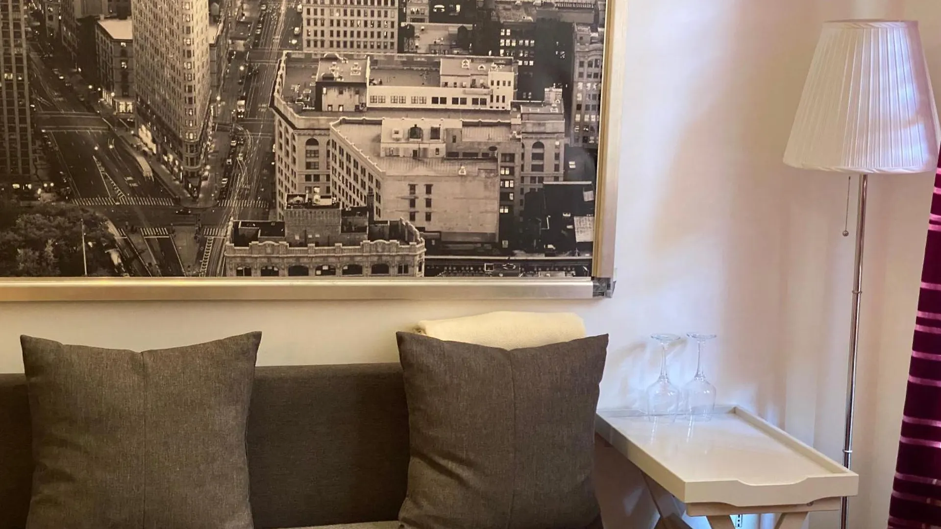 Apartment Piccolo Love Nest In Milan